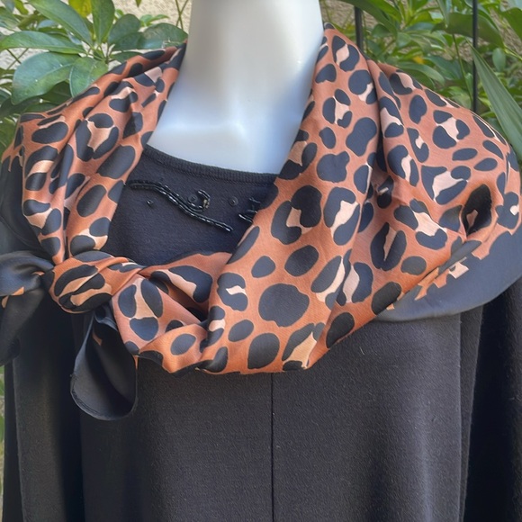 New vintage multicolored Banana Republic large scarf